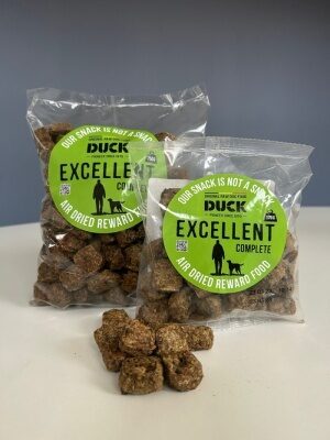 Kaltēti gardumi suņiem DUCK Air dried Excellent Cubes 170g